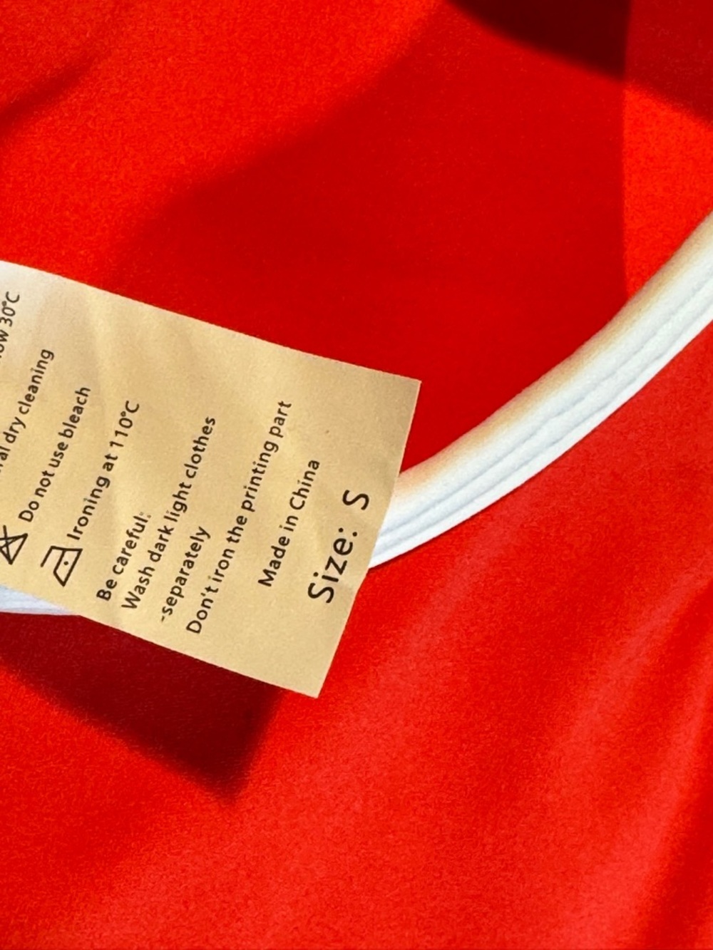 Red Contrast-Trim Lightweight Sports Bralette - Picture 3 of 4